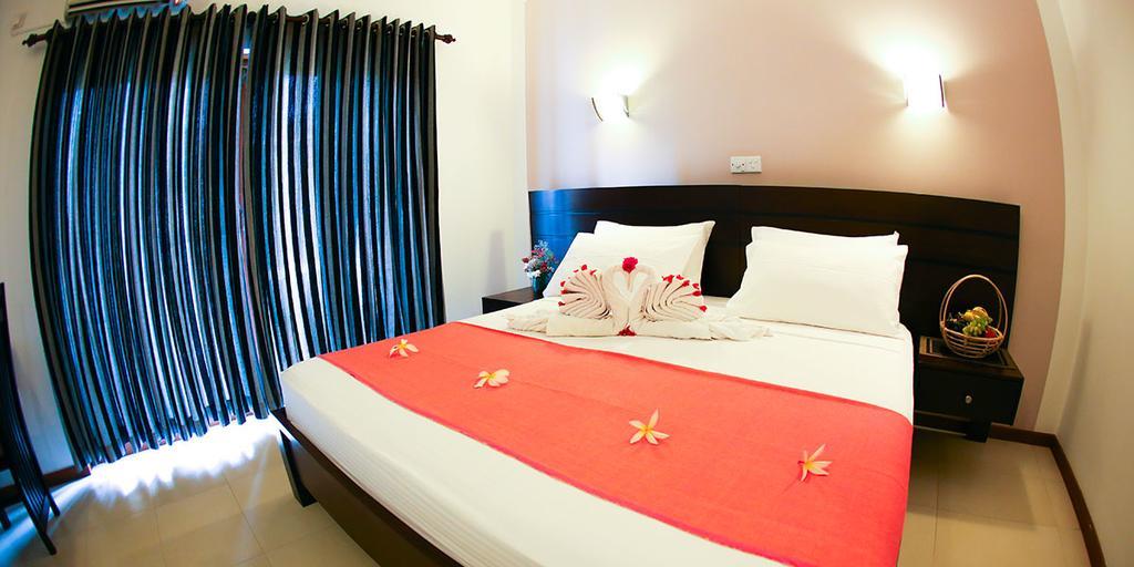 Hotel Shanelo Негомбо Екстер'єр фото