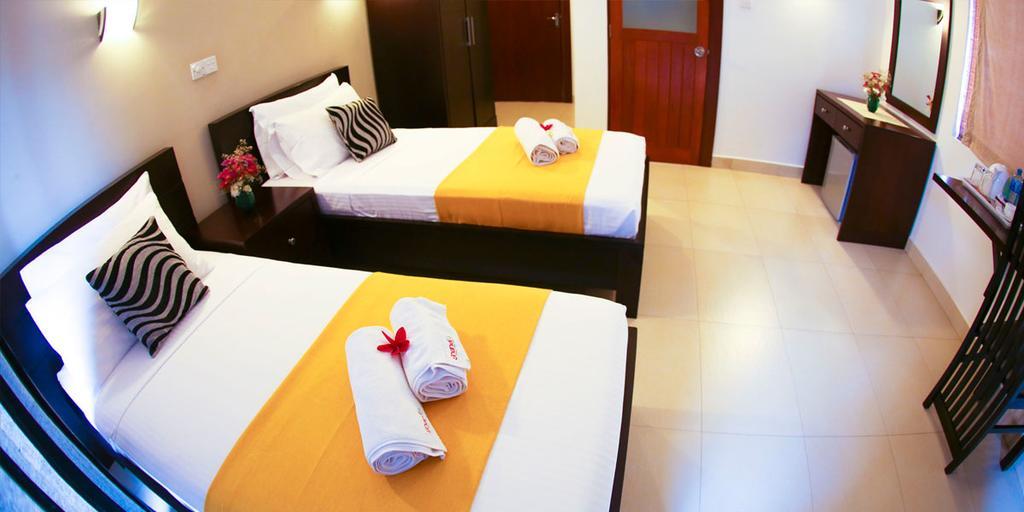 Hotel Shanelo Негомбо Екстер'єр фото